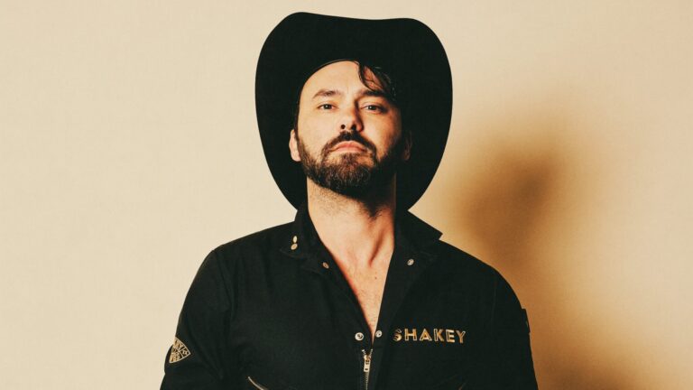 shakey-graves-and-trampled-by-turtles
